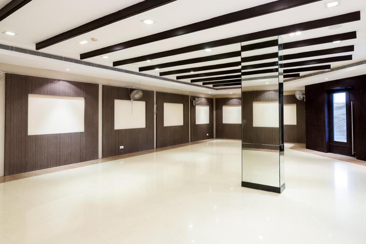 Treebo Club Hotel